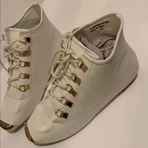 Bumper Faux leather bootie ankle white shoes